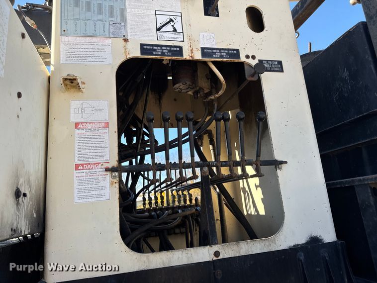 image for item EA2003 2003 Mack RB688S crane truck