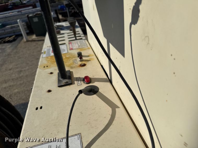 image for item EA2003 2003 Mack RB688S crane truck