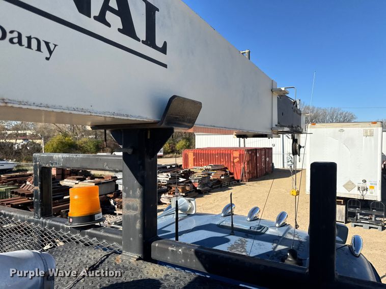 image for item EA2003 2003 Mack RB688S crane truck