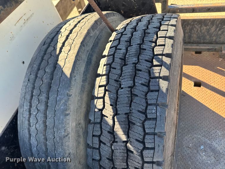 image for item EA2003 2003 Mack RB688S crane truck