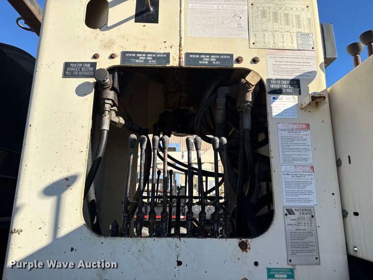 image for item EA2003 2003 Mack RB688S crane truck