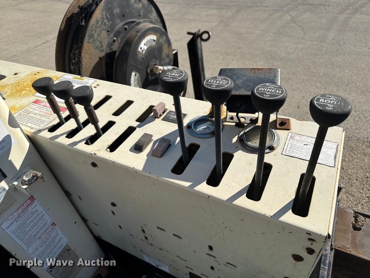 image for item EA2003 2003 Mack RB688S crane truck