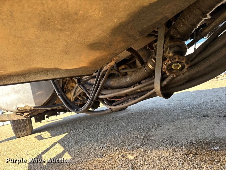 image for item EA2003 2003 Mack RB688S crane truck