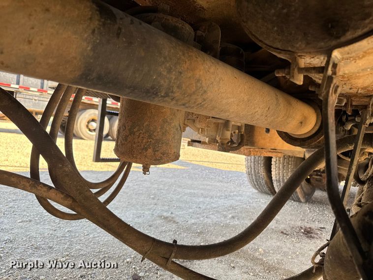 image for item EA2003 2003 Mack RB688S crane truck