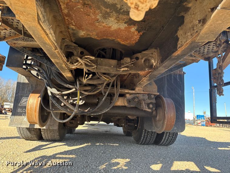 image for item EA2003 2003 Mack RB688S crane truck