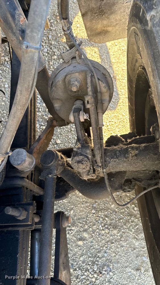 image for item EA2003 2003 Mack RB688S crane truck