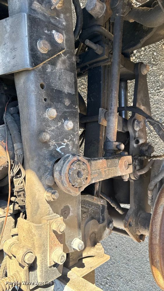 image for item EA2003 2003 Mack RB688S crane truck