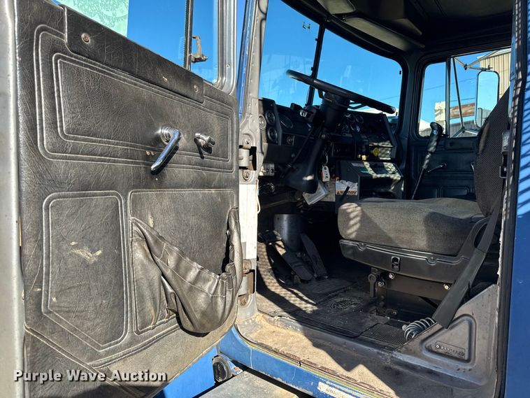 image for item EA2003 2003 Mack RB688S crane truck