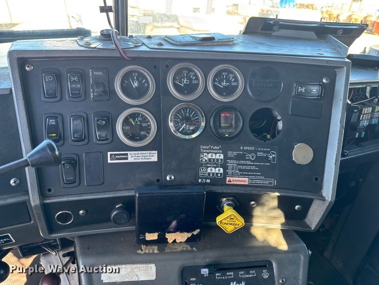 image for item EA2003 2003 Mack RB688S crane truck