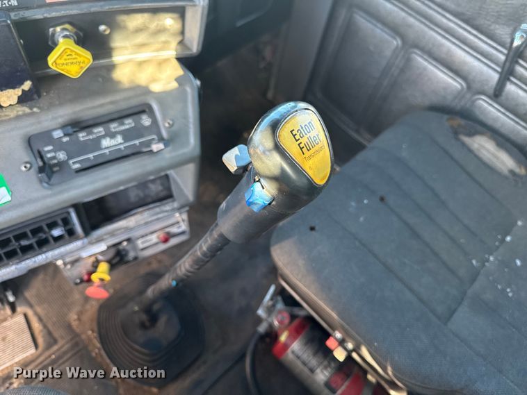 image for item EA2003 2003 Mack RB688S crane truck