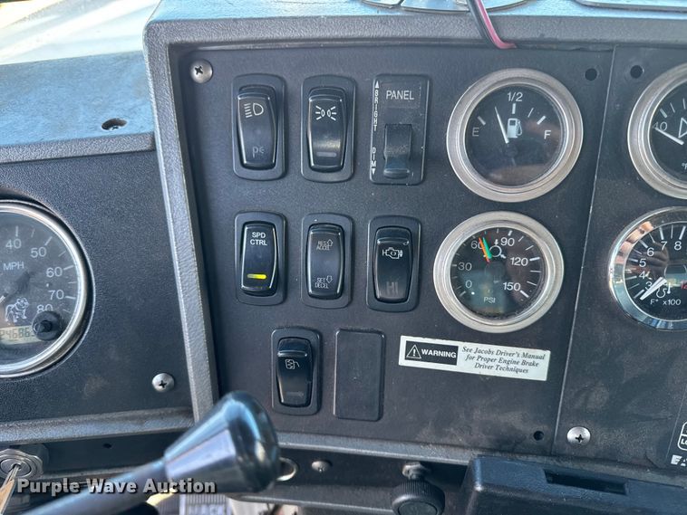 image for item EA2003 2003 Mack RB688S crane truck