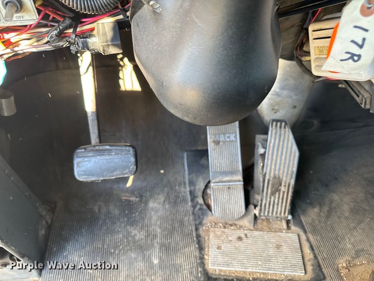 image for item EA2003 2003 Mack RB688S crane truck