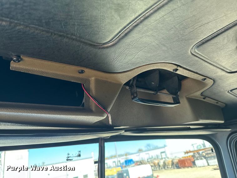 image for item EA2003 2003 Mack RB688S crane truck