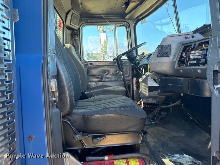 image for item EA2003 2003 Mack RB688S crane truck