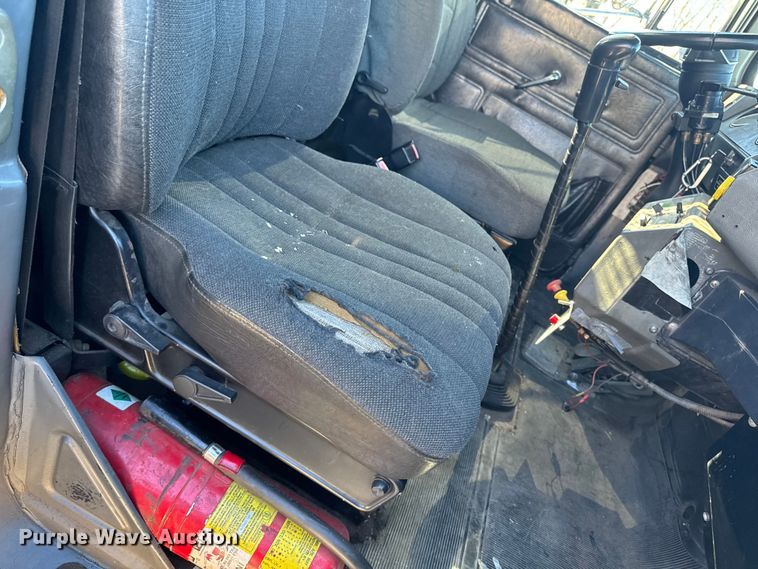 image for item EA2003 2003 Mack RB688S crane truck