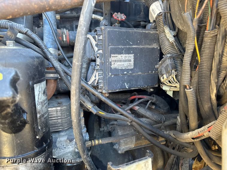 image for item EA2003 2003 Mack RB688S crane truck