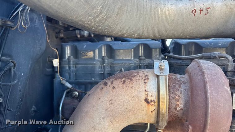 image for item EA2003 2003 Mack RB688S crane truck