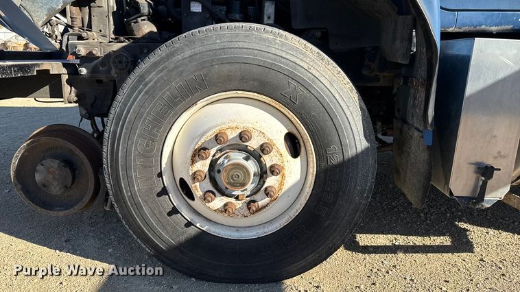 image for item EA2003 2003 Mack RB688S crane truck