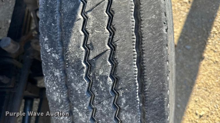 image for item EA2003 2003 Mack RB688S crane truck