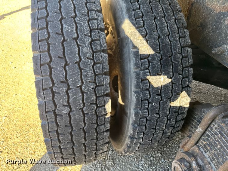 image for item EA2003 2003 Mack RB688S crane truck