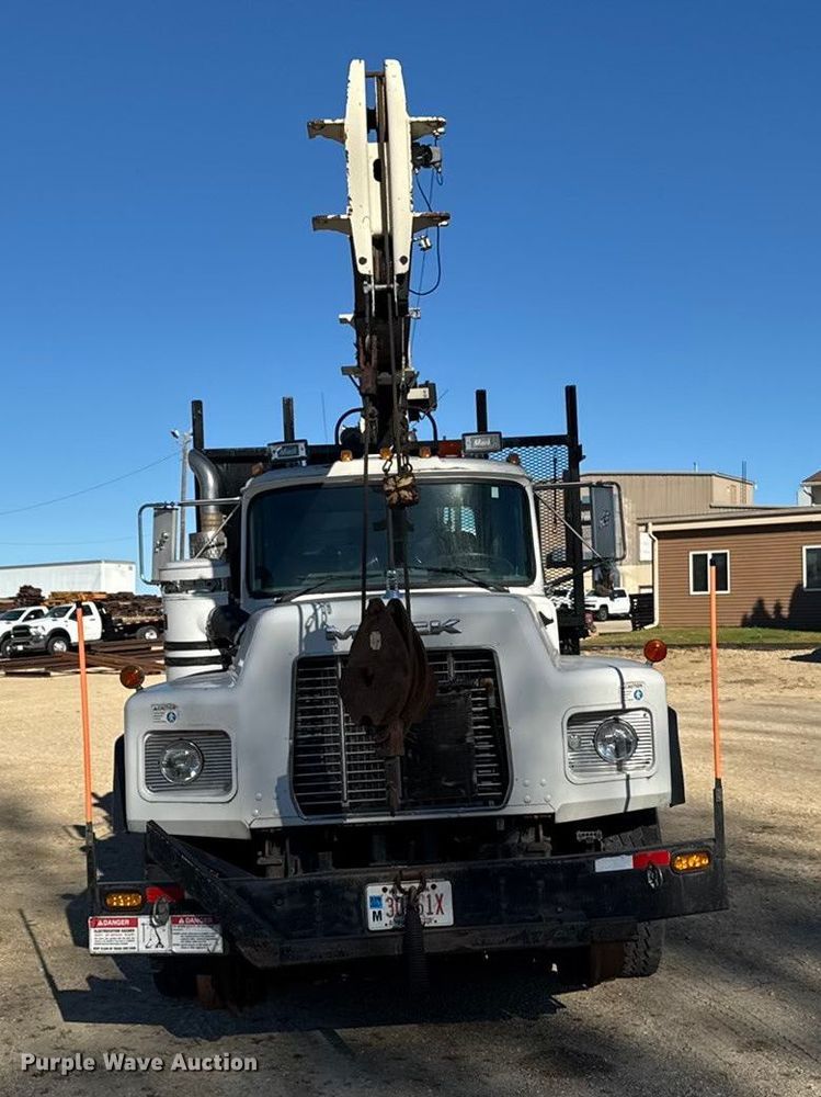 image for item EA2004 1996 Mack RB690S crane truck