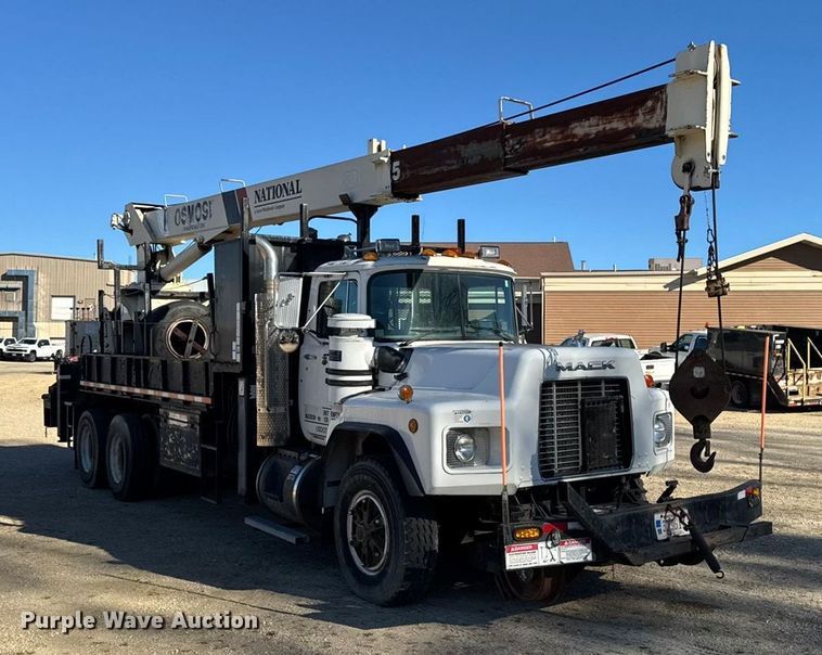 image for item EA2004 1996 Mack RB690S crane truck