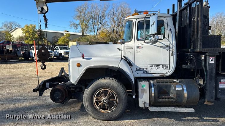 image for item EA2004 1996 Mack RB690S crane truck