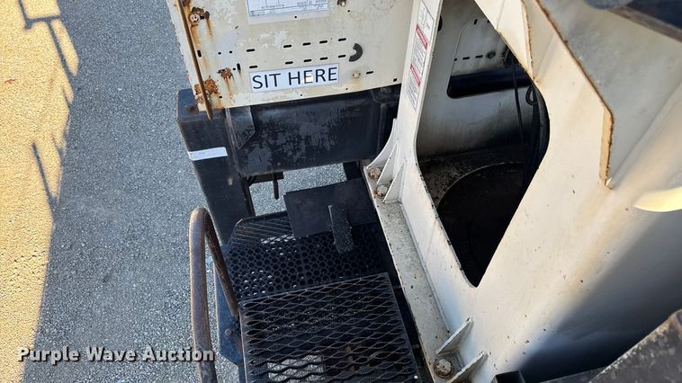 image for item EA2004 1996 Mack RB690S crane truck