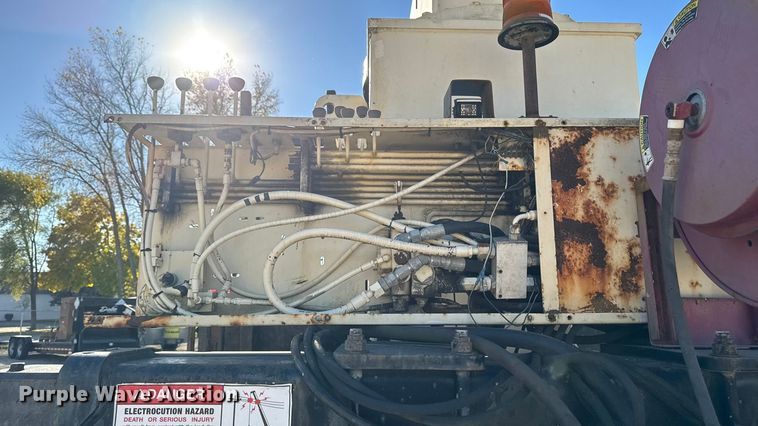 image for item EA2004 1996 Mack RB690S crane truck