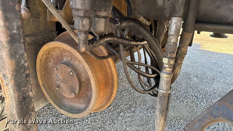 image for item EA2004 1996 Mack RB690S crane truck