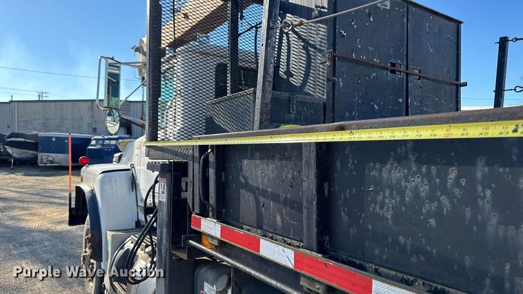 image for item EA2004 1996 Mack RB690S crane truck