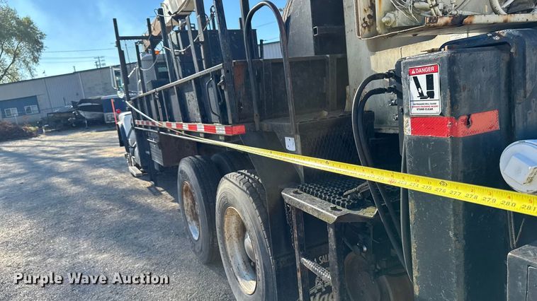 image for item EA2004 1996 Mack RB690S crane truck