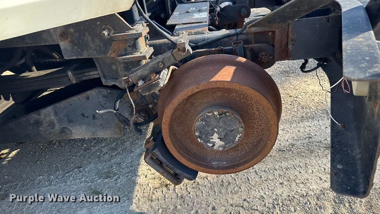 image for item EA2004 1996 Mack RB690S crane truck