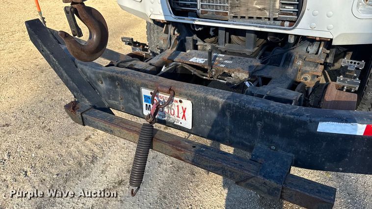 image for item EA2004 1996 Mack RB690S crane truck