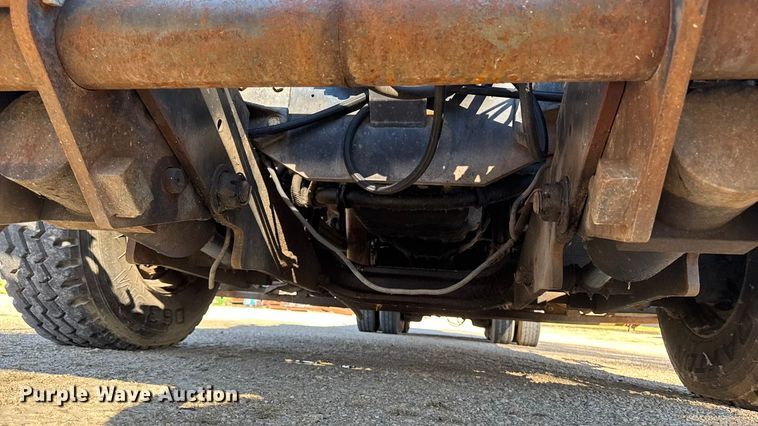 image for item EA2004 1996 Mack RB690S crane truck