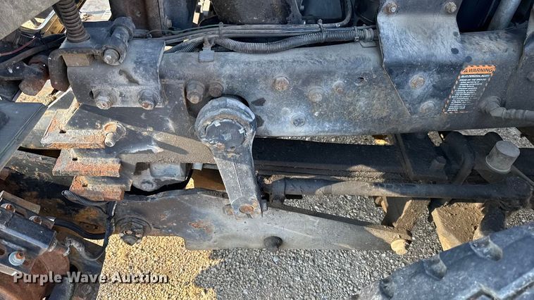 image for item EA2004 1996 Mack RB690S crane truck