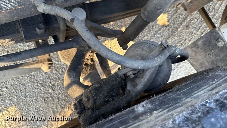 image for item EA2004 1996 Mack RB690S crane truck