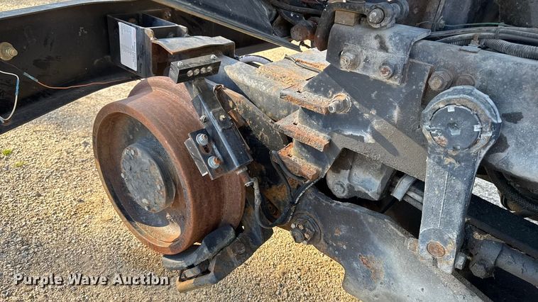 image for item EA2004 1996 Mack RB690S crane truck