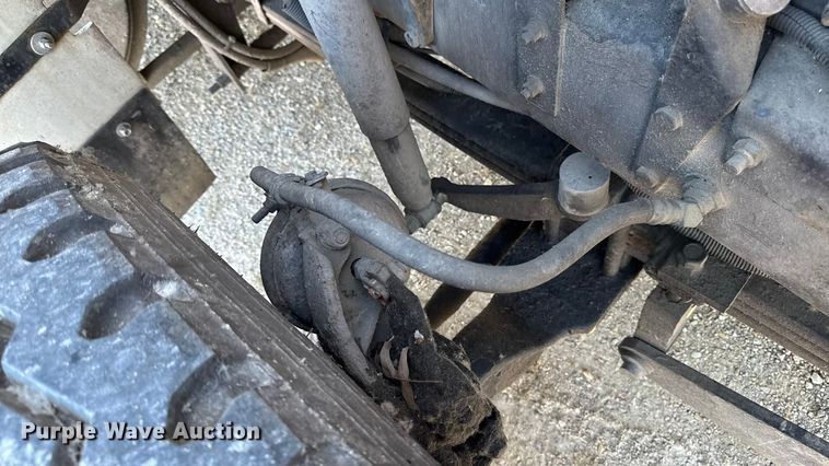 image for item EA2004 1996 Mack RB690S crane truck