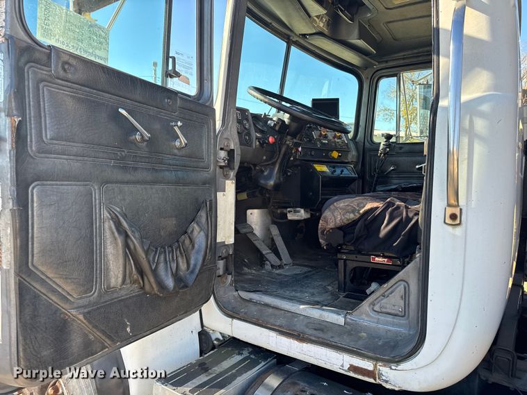 image for item EA2004 1996 Mack RB690S crane truck