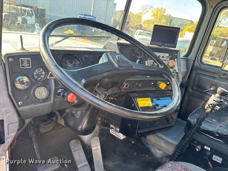 image for item EA2004 1996 Mack RB690S crane truck