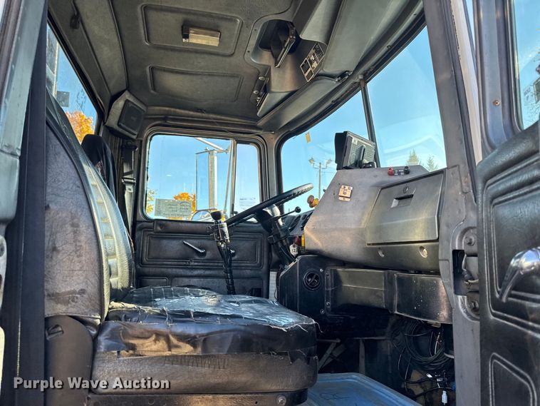 image for item EA2004 1996 Mack RB690S crane truck