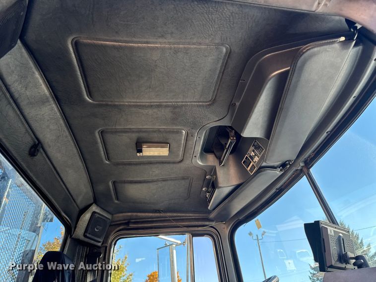 image for item EA2004 1996 Mack RB690S crane truck