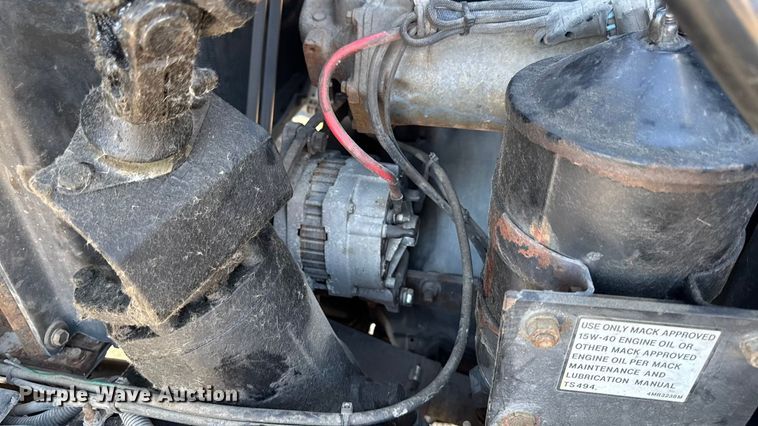 image for item EA2004 1996 Mack RB690S crane truck