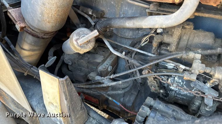 image for item EA2004 1996 Mack RB690S crane truck