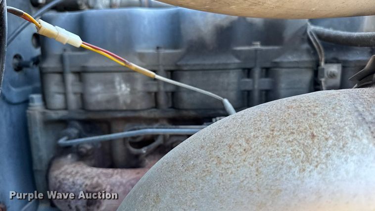 image for item EA2004 1996 Mack RB690S crane truck