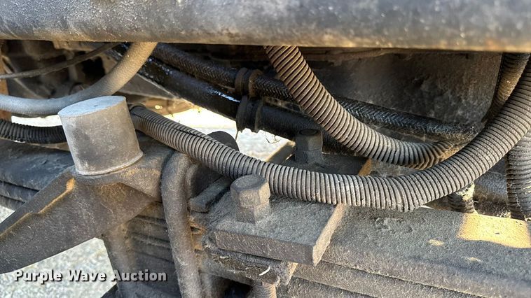 image for item EA2004 1996 Mack RB690S crane truck