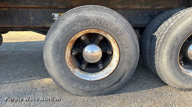 image for item EA2004 1996 Mack RB690S crane truck