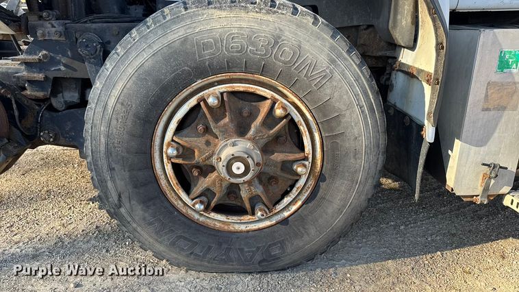 image for item EA2004 1996 Mack RB690S crane truck