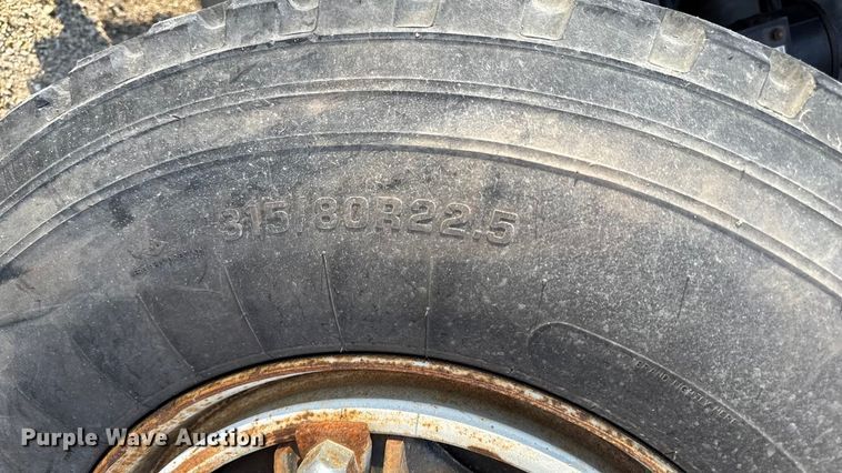 image for item EA2004 1996 Mack RB690S crane truck